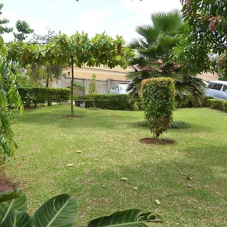 Merian Gardens And Guest House Mukono Town Exterior foto